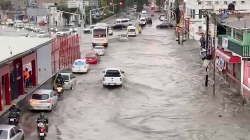 Fuertes lluvias causan inundación en la México Pachuca: Mexibús suspende servicio en Ecatepec