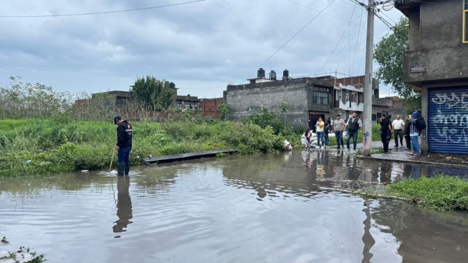 El nivel del agua alcanzó cerca del metro de altura