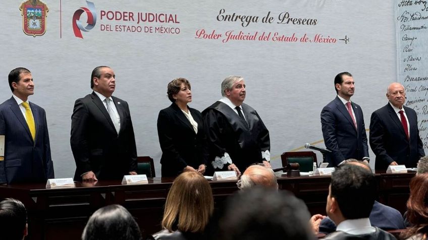 Entrega Poder Judicial del Estado de México preseas a 10 destacados juristas