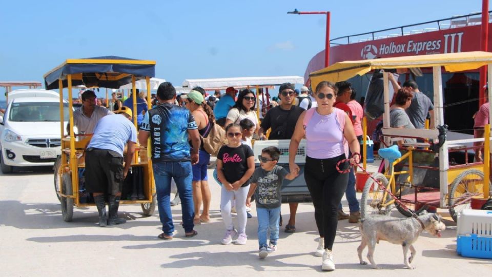 Inician evacuación en Holbox