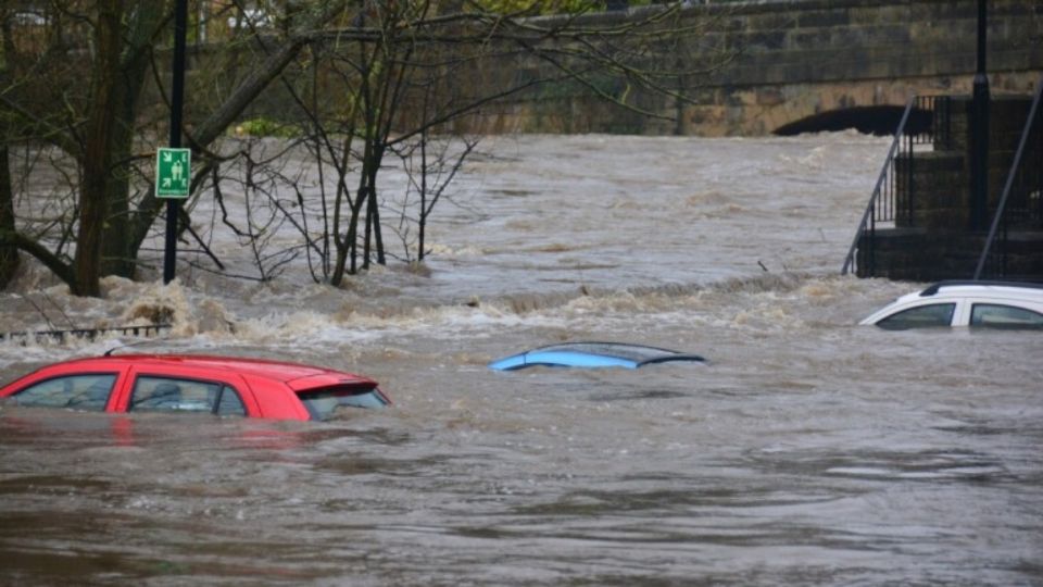 Durante la temporada de huracanes se pueden presentar algunas inundaciones y con esto afectaciones a los coches y casas