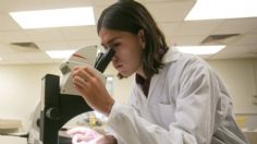 Genio mexicano competirá en olimpiada internacional de biología en Kazajistán a sus 17 años