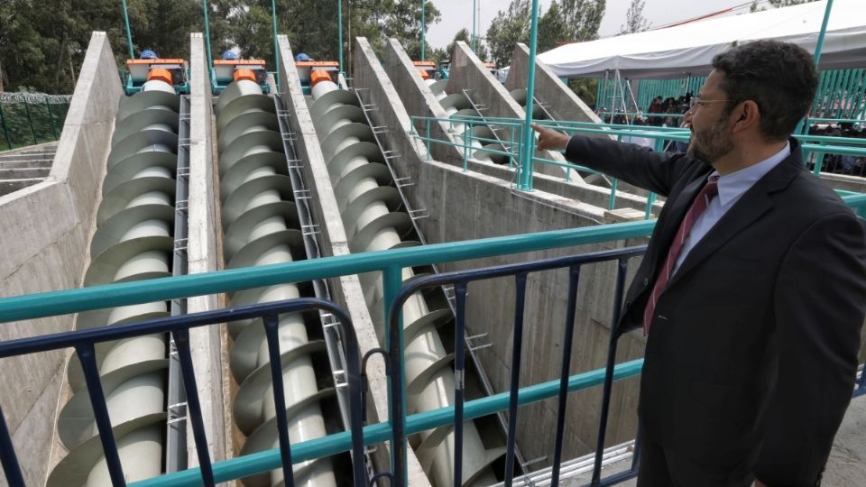 “Llevar volúmenes de agua de niveles inferiores a niveles superiores, es el objetivo de estas plantas sobre el Canal de Chalco'