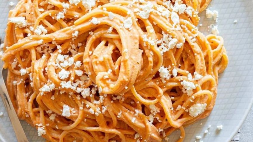 Aprende a preparar spaghetti rojo extra cremoso con esta receta que es ideal para disfrutar en el verano