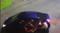 VIDEO: momento exacto en el que ladrones se llevaron el auto de una mujer mientras llegaba a su casa en Chimalhuacán