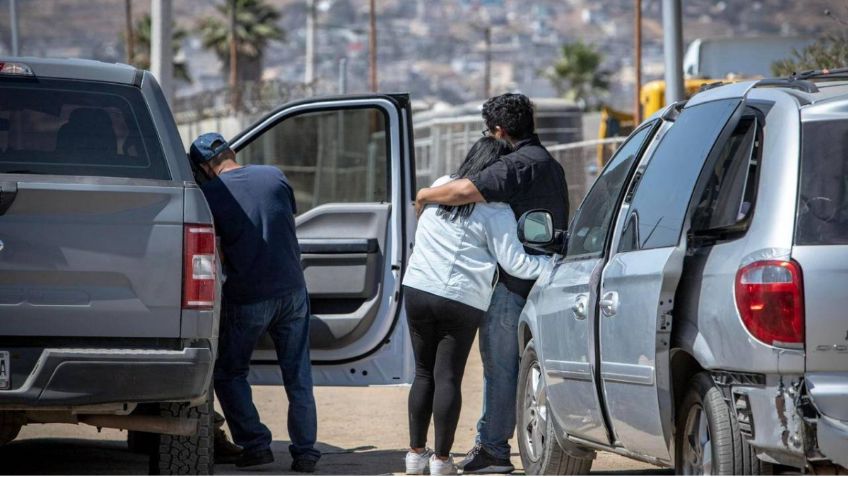 Madre halla muerto a su hijo desaparecido dentro de una camioneta en Tijuana