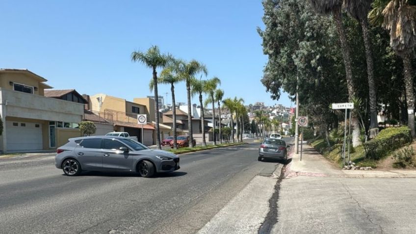 Explosión en alcantarillado de Lomas Campestre provoca cierre de vialidad en Baja California