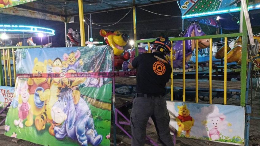 Falla en juego mecánico deja atrapados a niños en feria de Apodaca