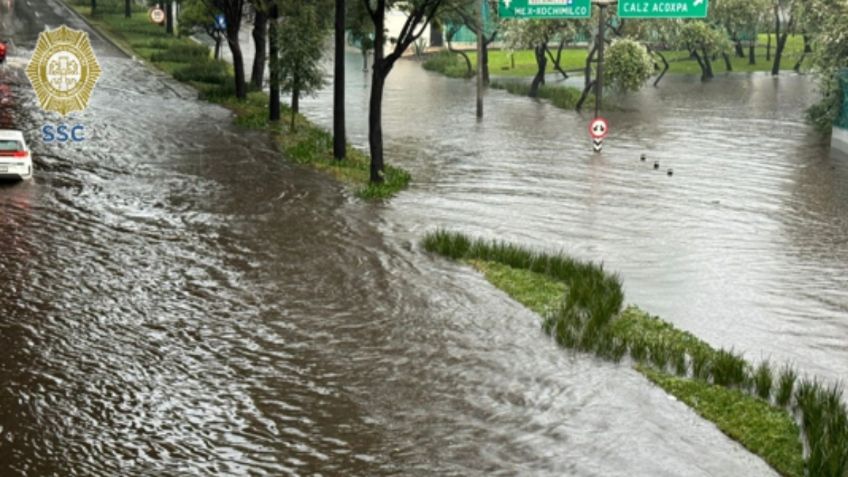 Periférico Sur se inunda por intensas lluvias en CDMX: vías alternas este 11 de agosto