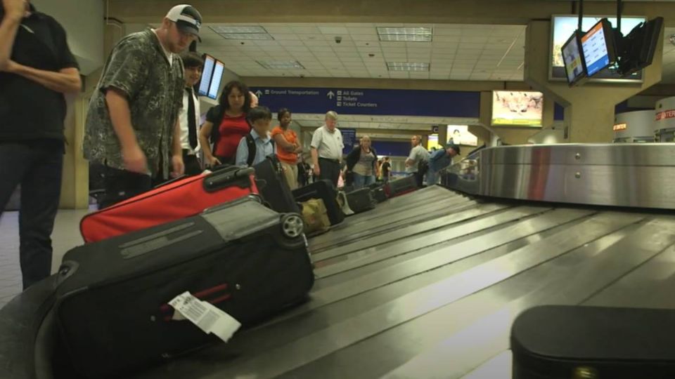 Hallan cuerpo en una cinta transportadora del aeropuerto de Chicago