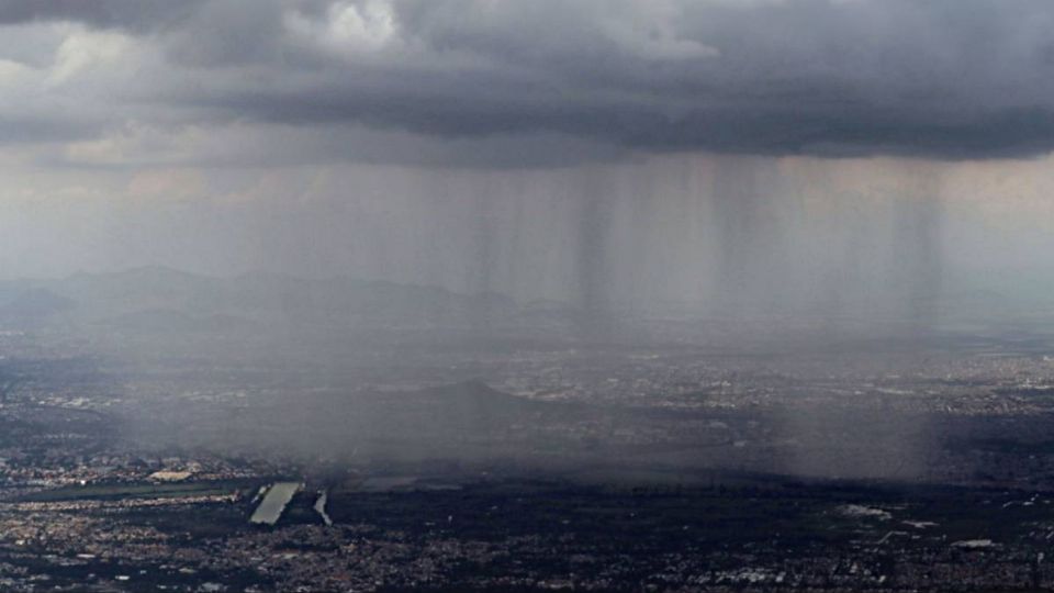 Onda Tropical 15 y Monzón mexicano azotando al país