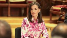 Huele como la realeza: el perfume favorito de la reina Letizia, tiene aroma floral y es el más elegante del verano