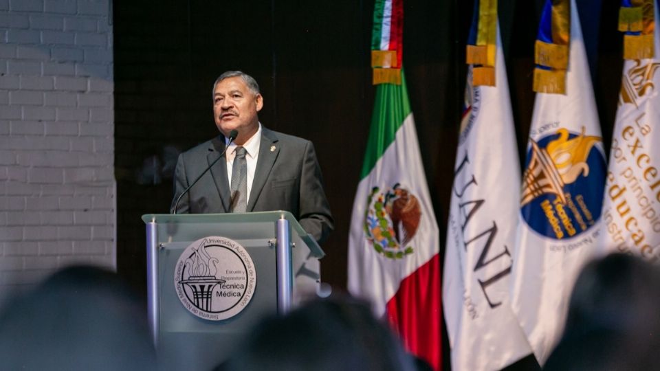 Para celebrar el medio siglo de la EYPTM, el Rector de la UANL, Santos Guzmán López, inauguró una Galería de Directores