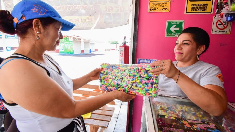 Venta de pirotecnia en Tultepec, Estado de México