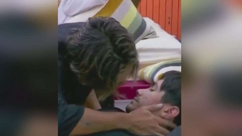 Ricardo Peralta le roba un beso a Sian Chiong y recibe fuertes críticas: "Ya sólo da pena"