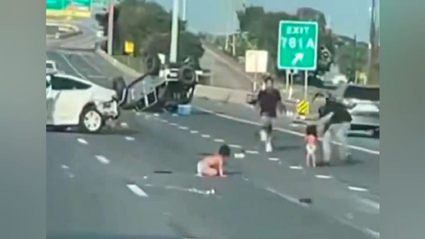 VIDEO: Dos bebés quedan en medio de carretera al ser expulsados de un auto tras un choque