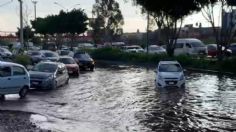 VIDEOS: se inundan carriles laterales en Avenida Central en dirección a la CDMX