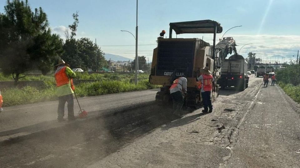 Uno de los carriles está inhabilitado para su circulación