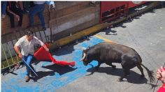 Huamantlada 2024: captan el brutal momento en que un toro embiste y deja inconsciente a un joven