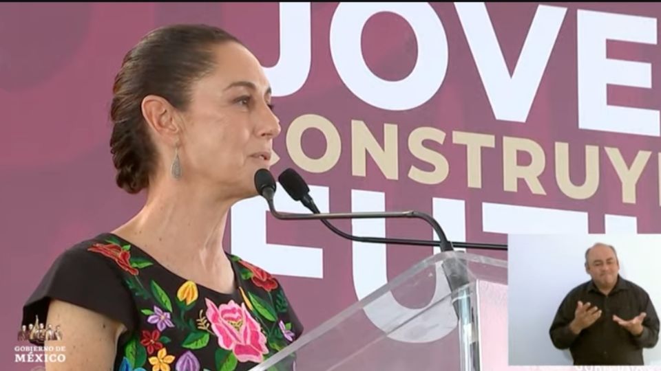 La presidenta electa de México acudió a Monterrey para supervisar programas.