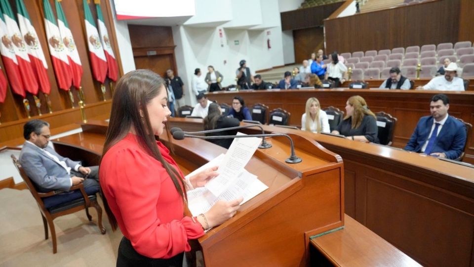 El Congreso del Estado aprobó la renuncia.