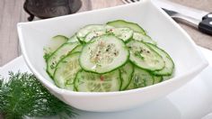 Ensalada de pepino fresco, la receta más sencilla y con pocos ingredientes para comer saludable: VIDEO