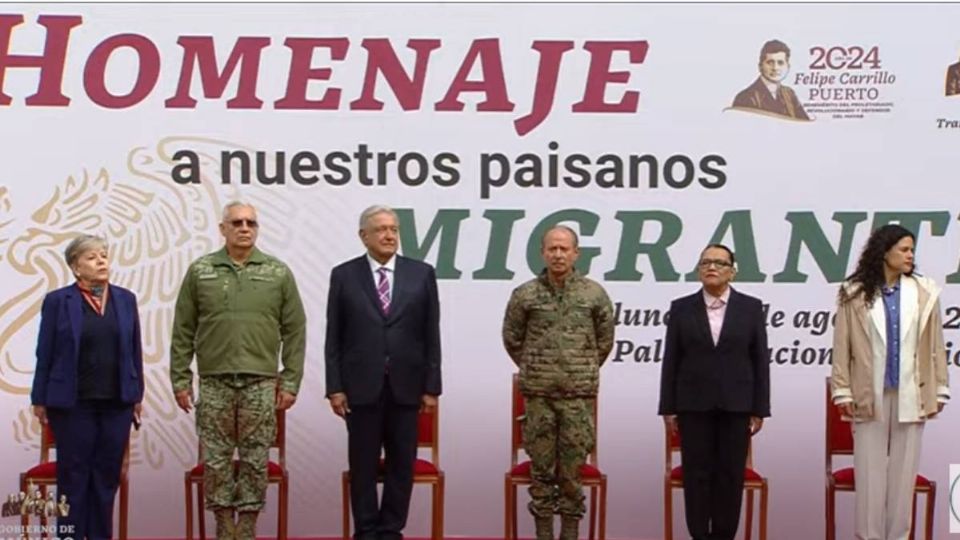 Homenaje a migrantes en Palacio Nacional