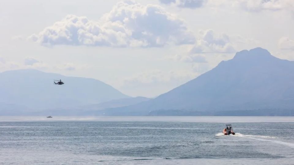 Según algunos medios, el cuerpo que se ha podido recuperar sería del miembro de la tripulación que trabajaba como cocinero y tiene nacionalidad canadiense,.