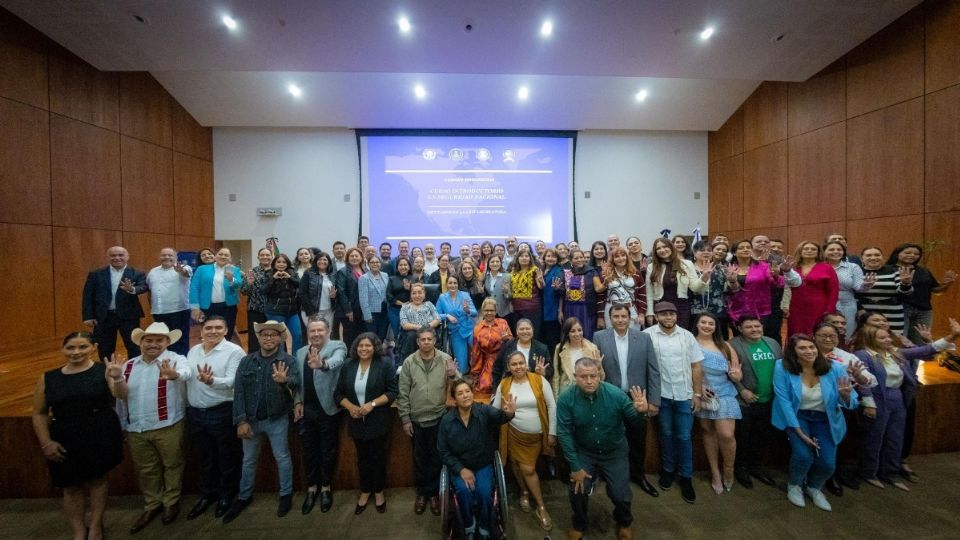 Jiménez Godoy destacó la importancia de este curso para que los legisladores adquieran una comprensión integral de los desafíos en materia de seguridad nacional.