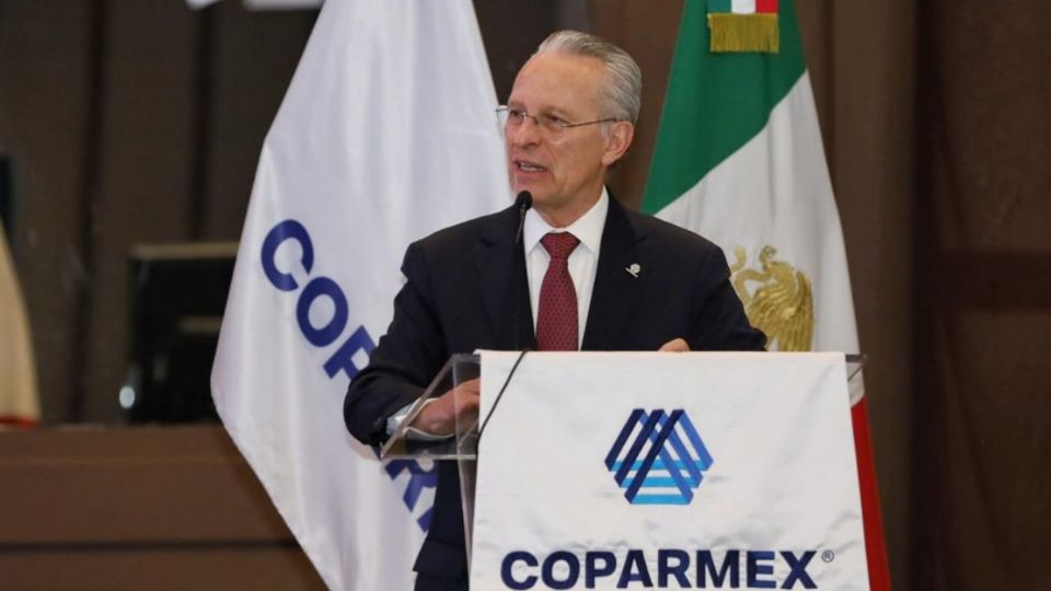 José Medina Mora, presidente de Coparmex, ofrece una conferencia de prensa