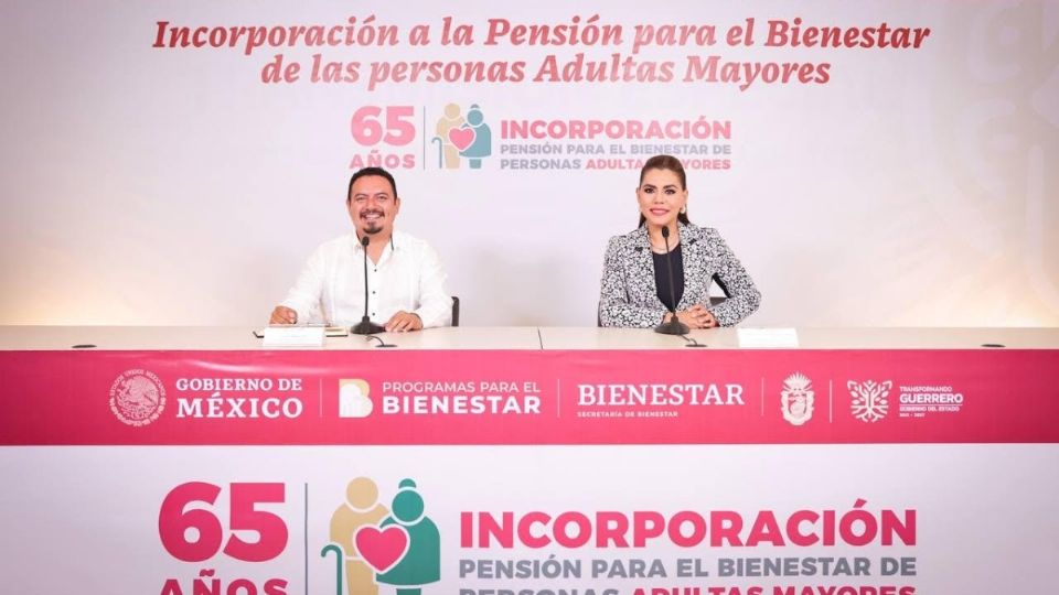 Gobierno de AMLO elevó a rango constitucional y aumentó a 6 mil el monto de apoyo la pensión de adultos mayores