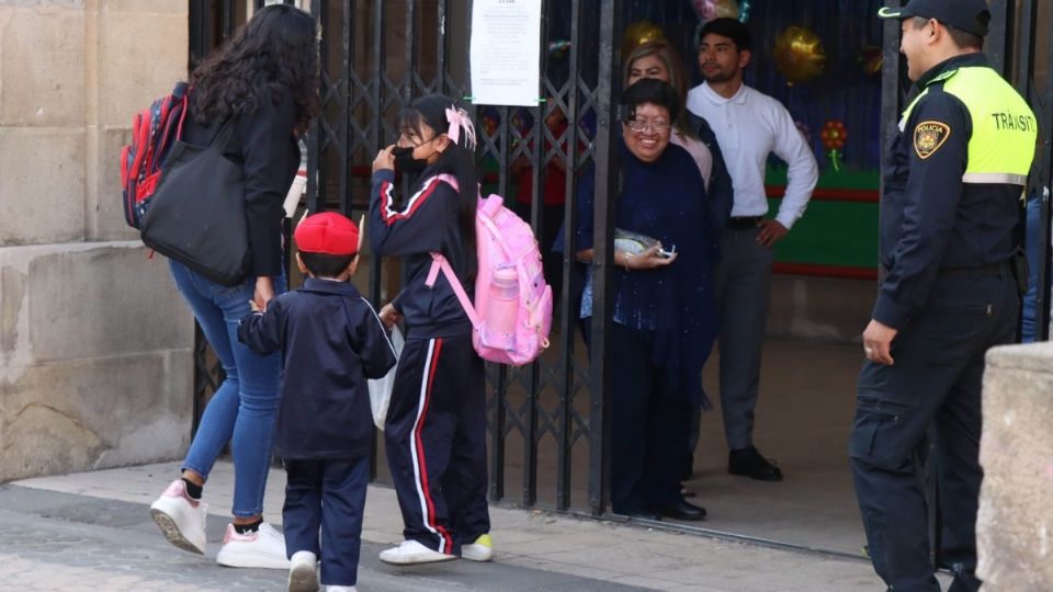 Los estudiantes de preescolar, primaria y secundaria volverán a las aulas el 26 de agosto.