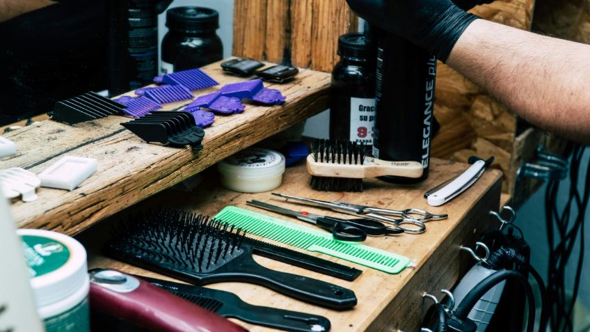 VIDEO: ataque armado en barbería deja dos heridos