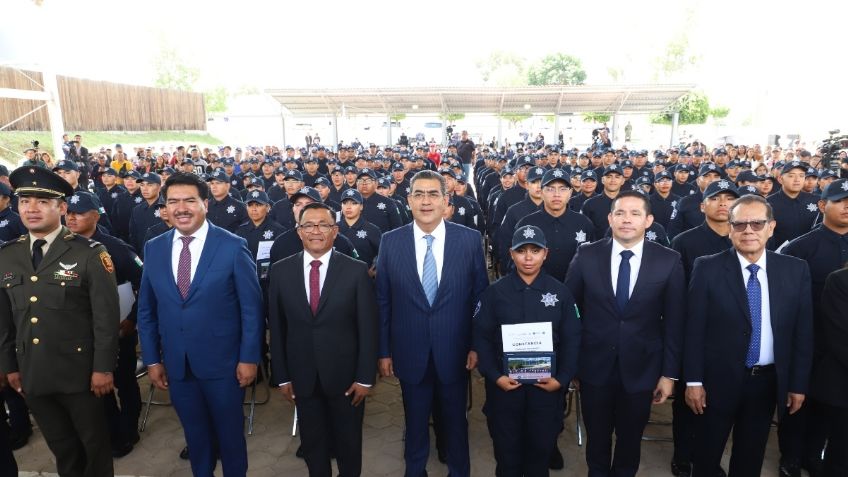 Sergio Salomón encabeza graduación de 170 policías, los convoca a garantizar la paz social