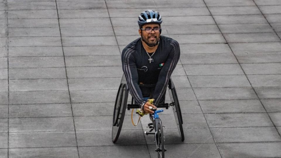 Maratón CDMX 2024: Fernando Sánchez gana competencia en silla de ruedas