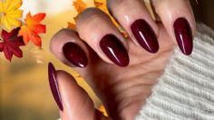 Diseños de uñas color borgoña que resaltan tu lado más femenino y son tendencia en otoño