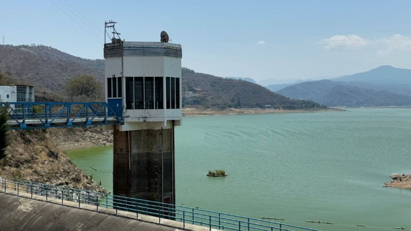 Conagua reporta que Cutzamala subió a 42% el nivel de agua, anuncia recuperación de laguna de Zumpango