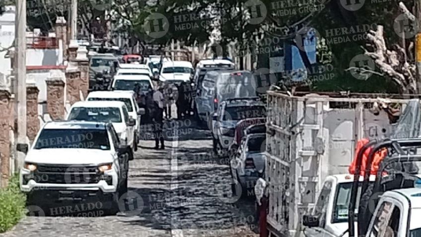 Detienen a 49 policías de Taxco y 5 hombres por el delito de secuestro