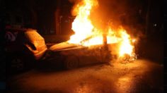 Auto se incendia en la Colonia Centro en la Cuauhtémoc