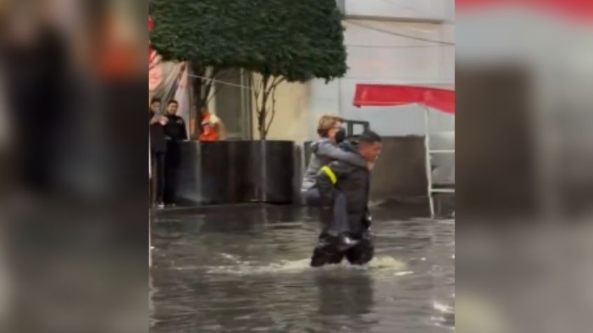 VIDEOS: Inundaciones por lluvia en avenida Central en Ecatepec provoca caos vial