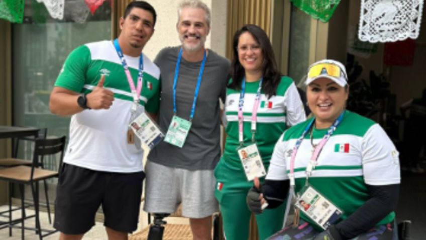 Juan Pablo Medina visita a los atletas mexicanos en la Villa Paralímpica