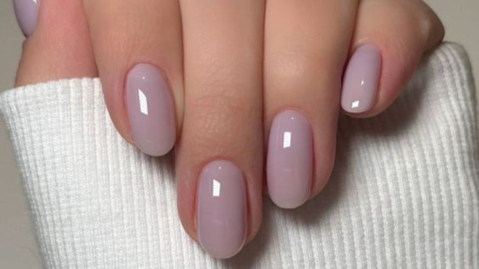 Uñas grandmacore: la elegante tendencia de Nail Art ideal para el próximo verano. Fuente: Pinterest