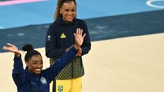 Simone Biles se rinden ante Rebeca Andrade y la foto desde París le da la vuelta al mundo