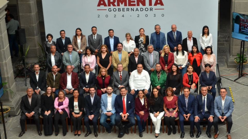 Alejandro Armenta, gobernador electo de Puebla, dio a conocer los primeros 4 nombramientos de su gabinete de gobierno.