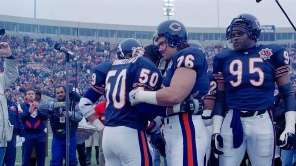 McMichael portó el 76 durante sus años en los Chicago Bears, ahora no se puede levantar de una cama