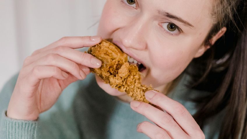 ¿Qué significa cuando alguien te dice "nos vamos a comer un pollito"?