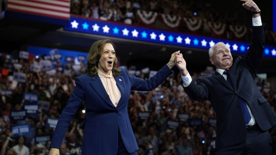 La vicepresidenta Kamala Harris y su compañero de fórmula, el gobernador de Minnesota Tim Walz.