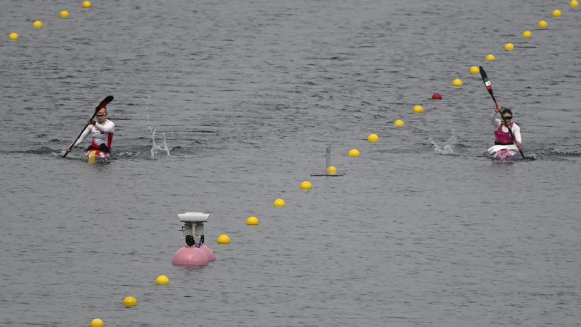 Beatriz Briones y Karina Alanís clasifican para cuartos de final en kayak individual 500 metros