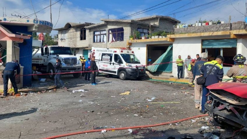 VIDEO: Explota camioneta cargada de pirotecnia en Tepetlixpa; hay un muerto y 16 heridos