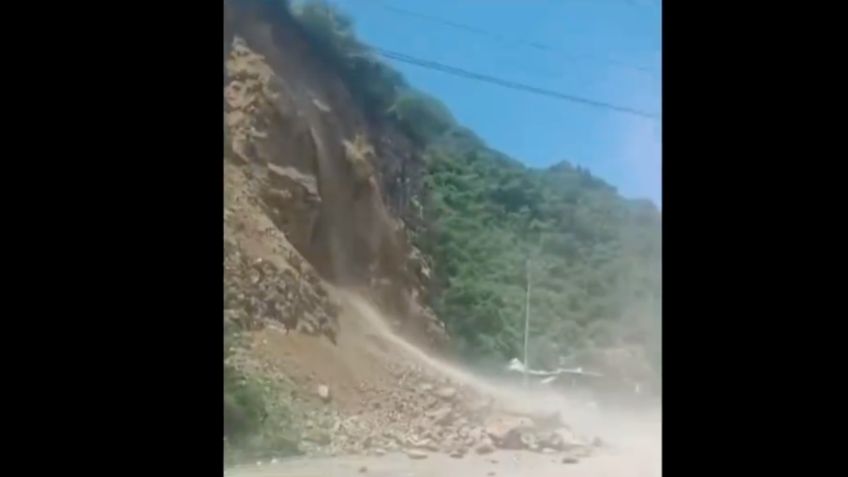 Se desgaja cerro en Tlapa de Comonfort debido a las intensas lluvias